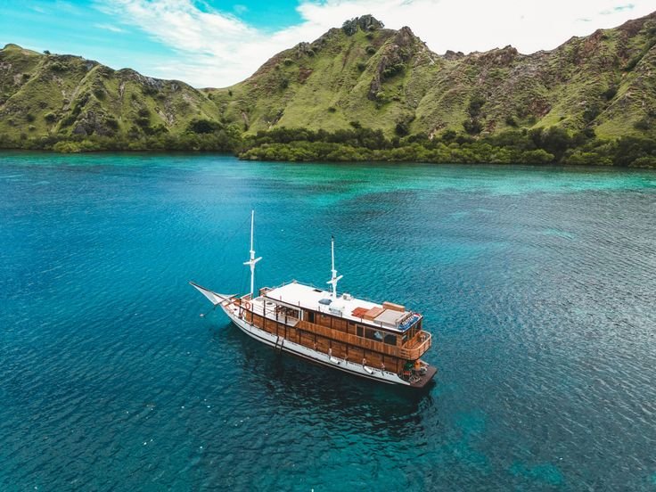 how to get to komodo island from bali